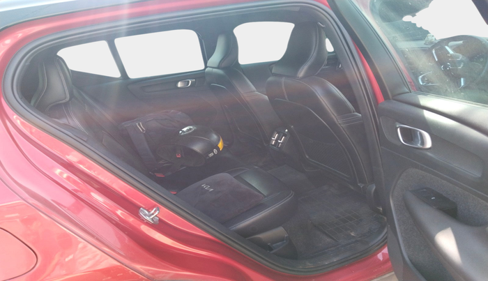 2022 Volvo XC 40 B4 Ultimate, Petrol, Automatic, 86,374 km, interior