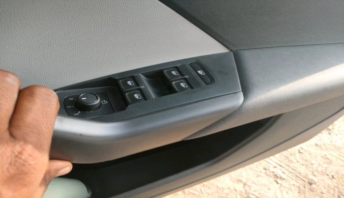 2023 Skoda KUSHAQ STYLE 1.5L TSI MT, Petrol, Manual, 31,065 km, interior