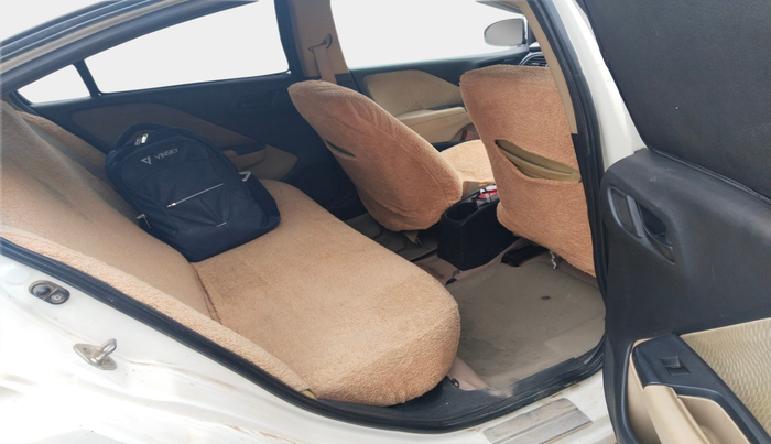 2014 Honda City 1.5L I-DTEC E, Diesel, Manual, 1,25,849 km, interior