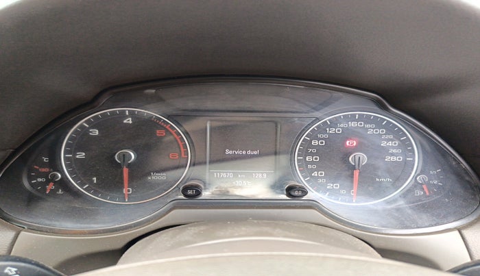 2013 Audi Q5 2.0 TDI QUATTRO, Diesel, Automatic, 1,17,670 km, interior