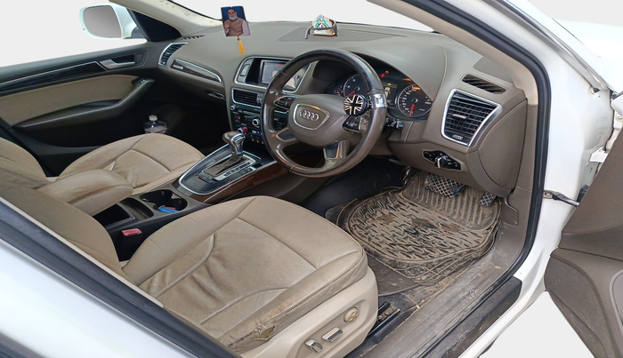 2013 Audi Q5 2.0 TDI QUATTRO, Diesel, Automatic, 1,17,670 km, interior