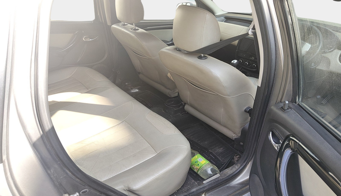 2016 Nissan Terrano XV D THP 110 PS, Diesel, Manual, 1,00,689 km, interior