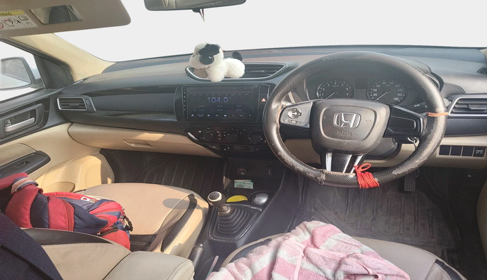 2018 Honda Amaze 1.2L I-VTEC S, Petrol, Manual, 1,11,912 km, interior