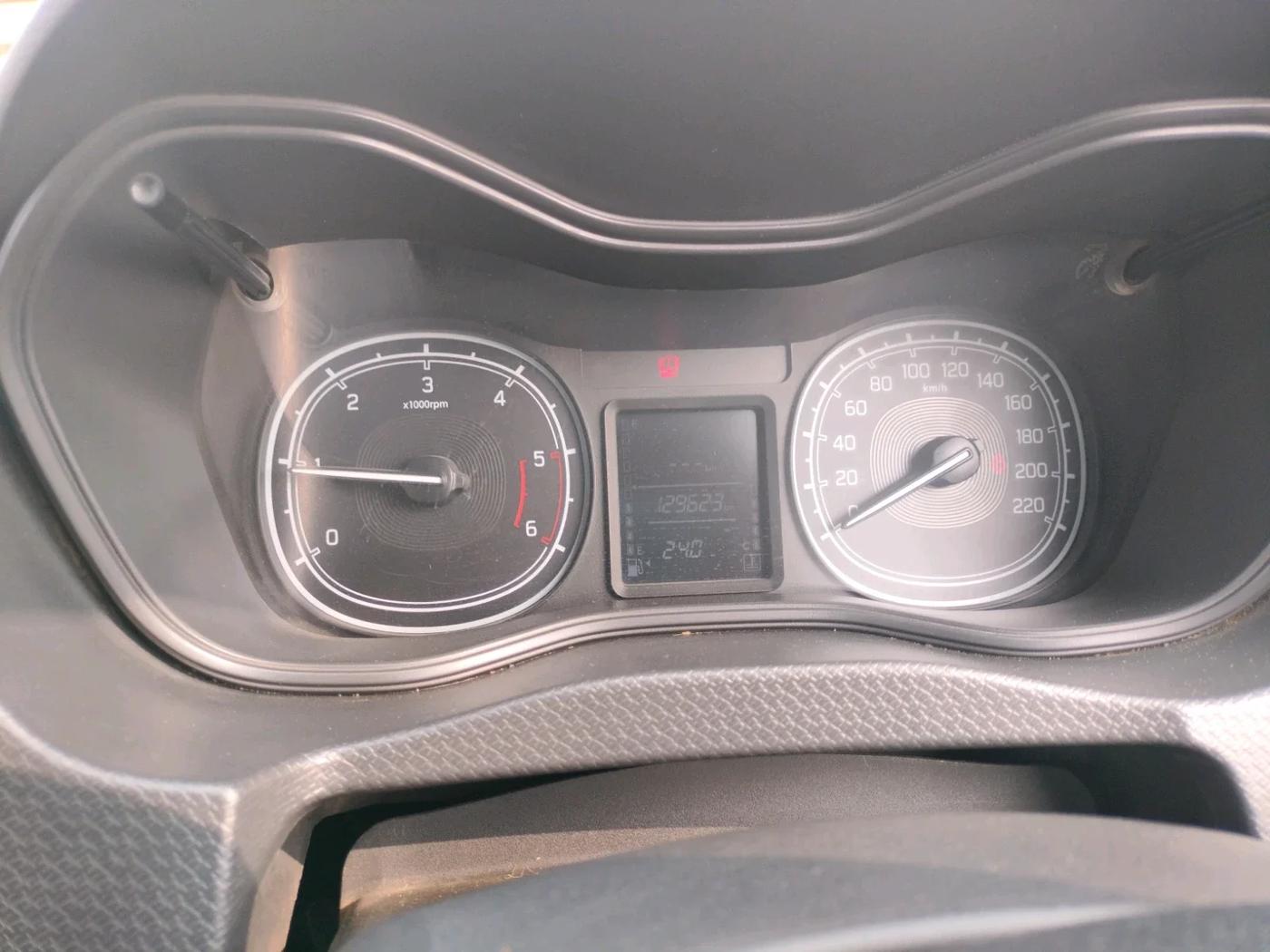 2017 Maruti Vitara Brezza VDI (O), Diesel, Manual, 1,29,623 km, interior