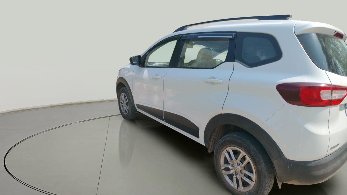 2023 Renault TRIBER RXT, Petrol, Manual, 32,062 km, exterior