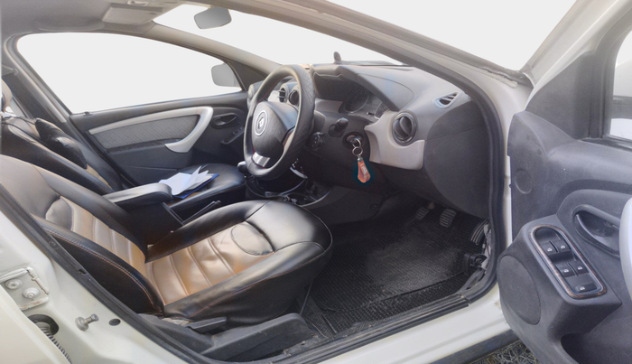 2013 Renault Duster 85 PS RXL DIESEL, Diesel, Manual, 82,770 km, interior