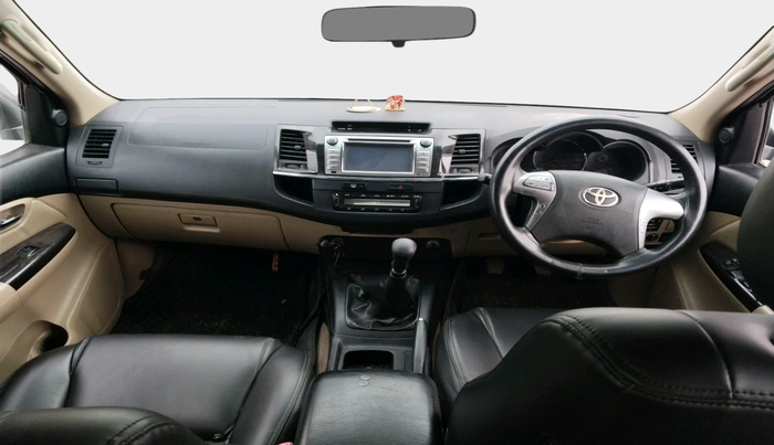 2014 Toyota Fortuner 3.0 4X2 MT, Diesel, Manual, 1,98,004 km, interior