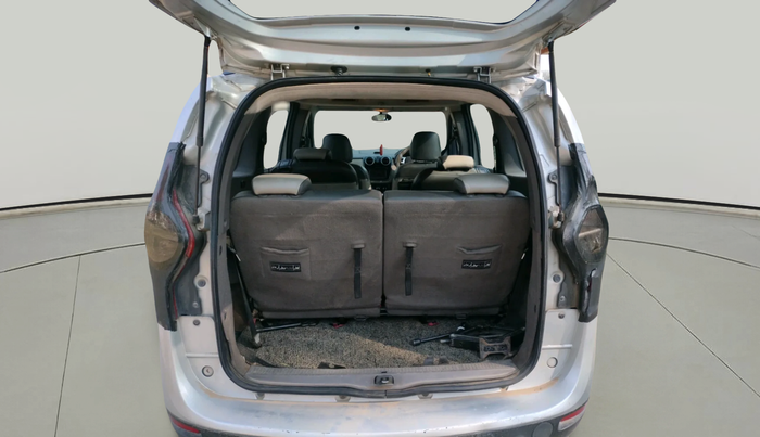 2017 Renault Lodgy 110 PS RXZ STEPWAY 7 STR, Diesel, Manual, 1,06,307 km, exterior