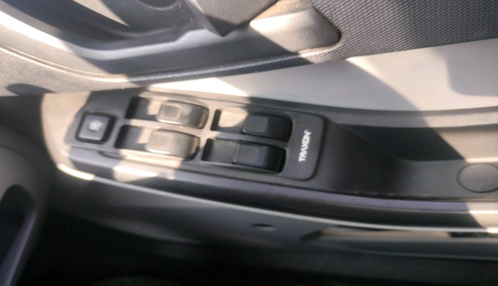 2022 Tata Tiago XE PETROL, Petrol, Manual, 28,401 km, interior