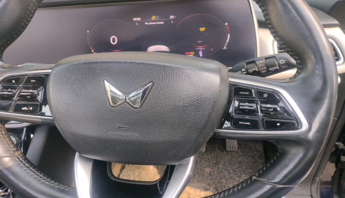 2022 Mahindra XUV700 AX 7 LUXURY D MT 7 STR, Diesel, Manual, 1,49,135 km, interior