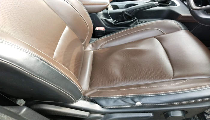 2023 Mahindra SCORPIO-N Z8 DIESEL AT 2WD 7 STR, Diesel, Automatic, 1,06,701 km, interior