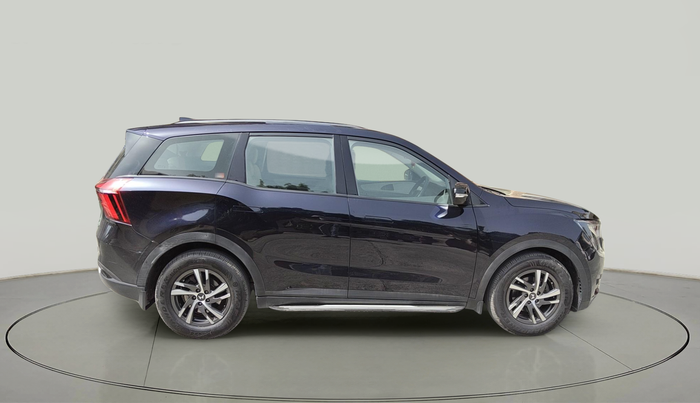 2022 Mahindra XUV700 AX 5 P MT 7 STR, Petrol, Manual, 94,523 km, exterior