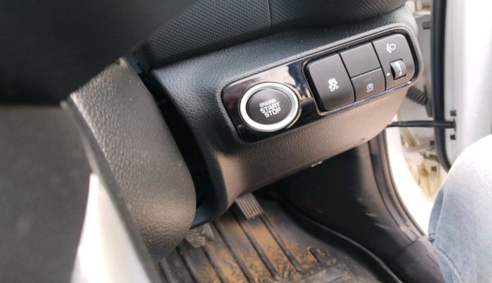 2023 KIA SONET HTK PLUS 1.0 IMT, Petrol, Manual, 12,282 km, interior