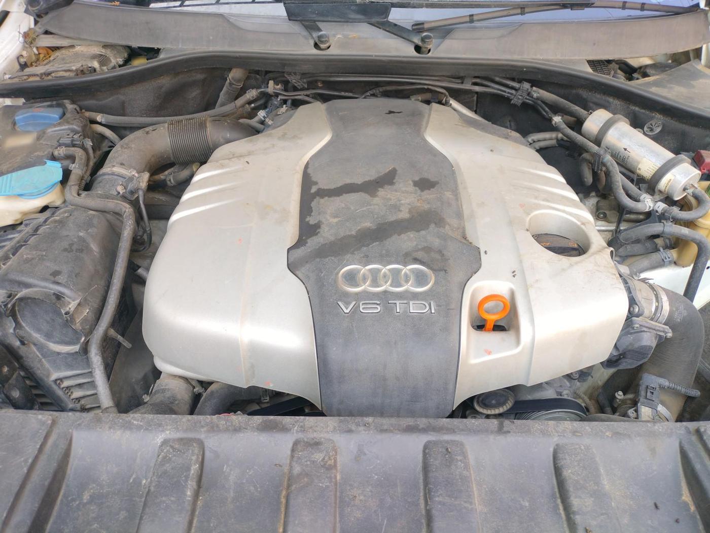 2010 Audi Q7 3.0 TDI QUATTRO, Diesel, Automatic, 1,38,171 km, exterior