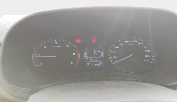 2015 Hyundai Creta SX PLUS AT 1.6 DIESEL, Diesel, Automatic, 2,18,986 km, interior