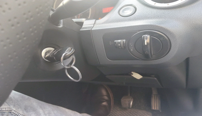 2013 Ford Figo TITANIUM 1.4 DIESEL, Diesel, Manual, 1,58,252 km, interior