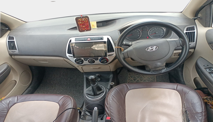 2012 Hyundai i20 MAGNA 1.2, Petrol, Manual, 1,11,548 km, interior