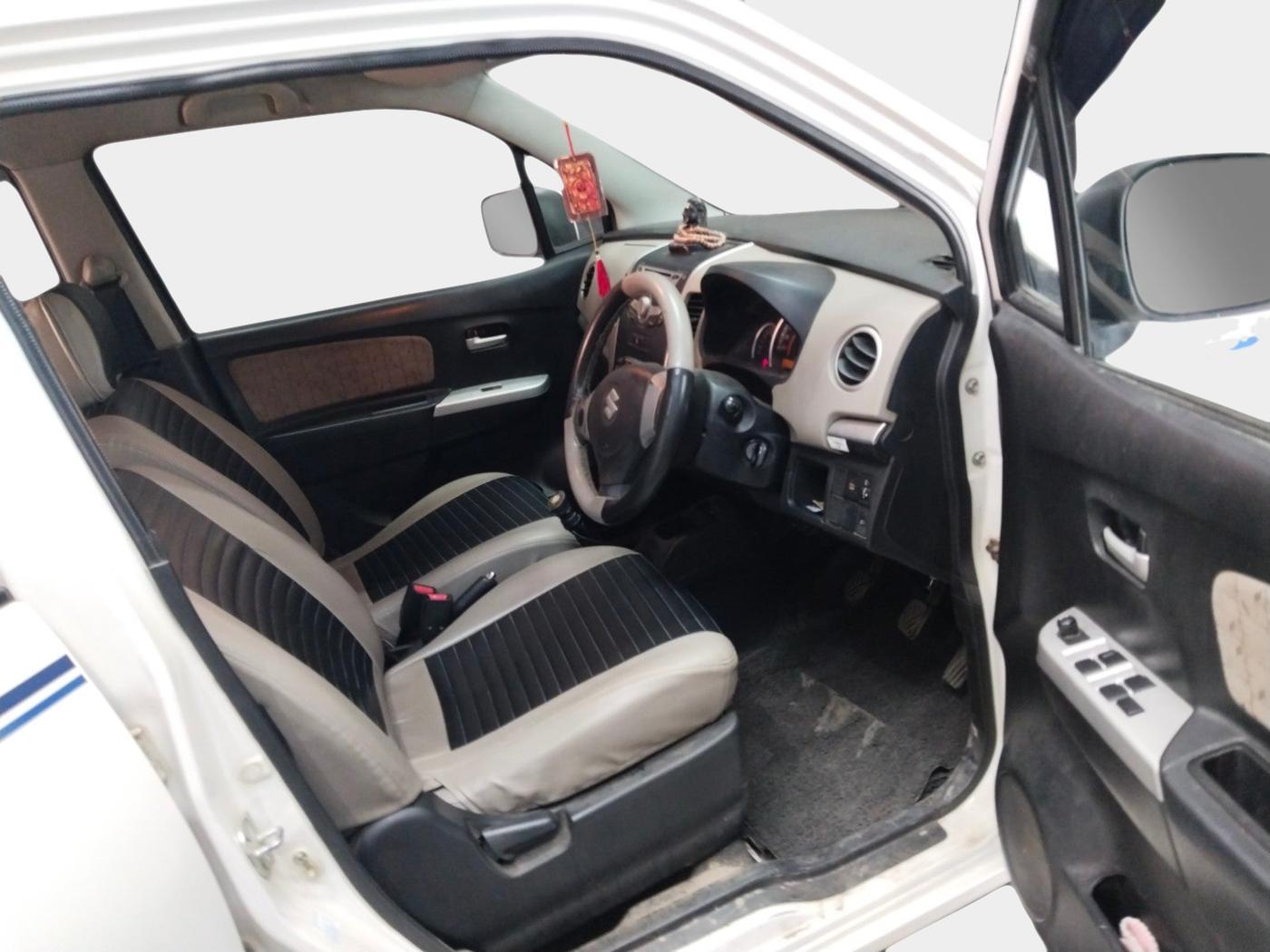 2014 Maruti Wagon R 1.0 VXI, Petrol, Manual, 79,765 km, interior