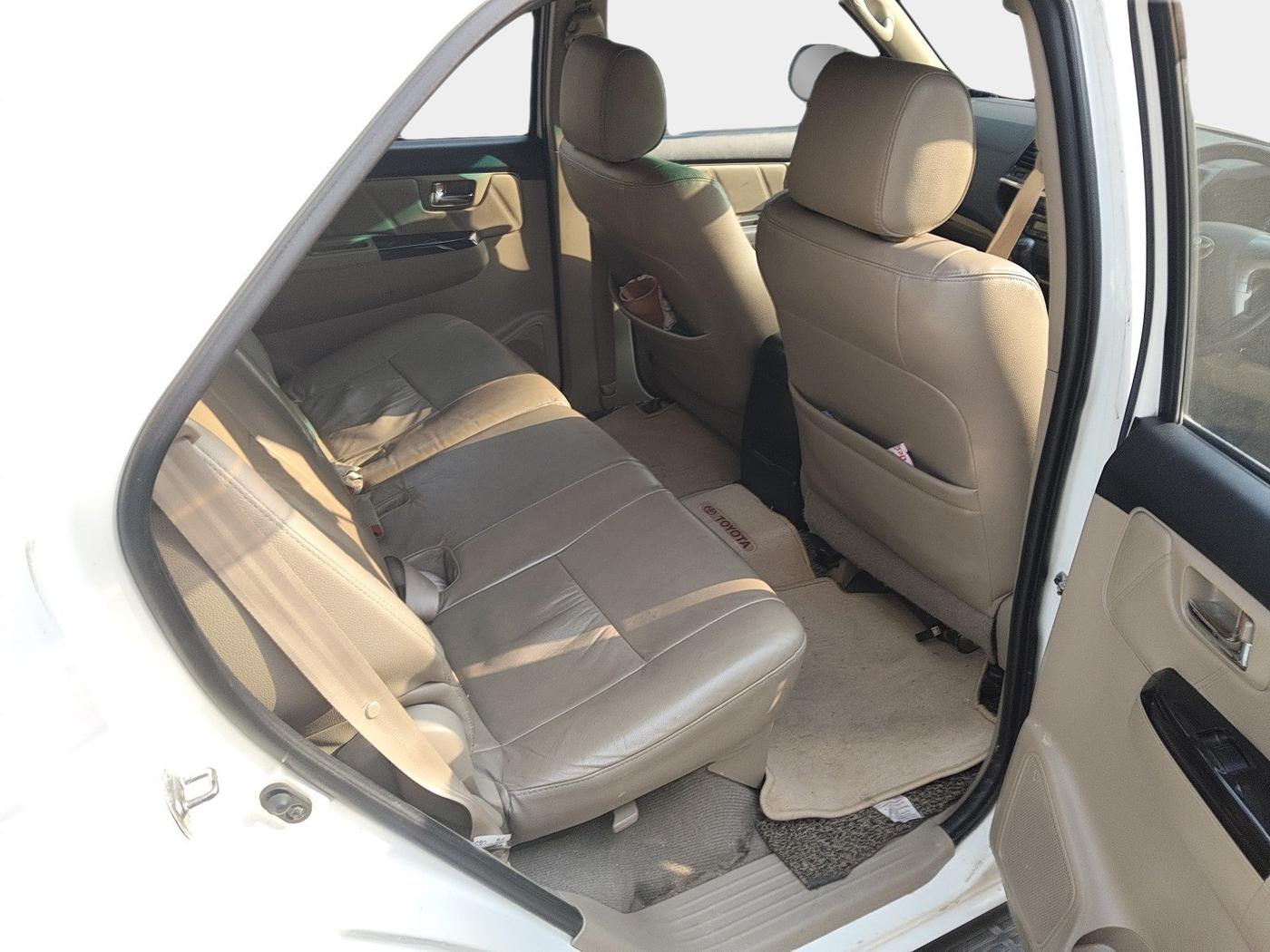 2014 Toyota Fortuner 3.0 4X4 MT, Diesel, Manual, 1,25,890 km, interior