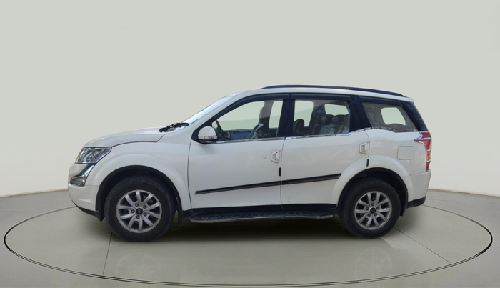 2018 Mahindra XUV500 W9, Diesel, Manual, 92,165 km, exterior