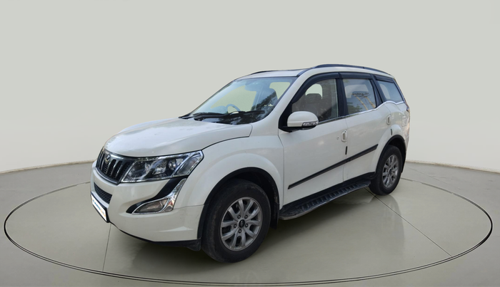 2018 Mahindra XUV500 W9, Diesel, Manual, 92,165 km, exterior