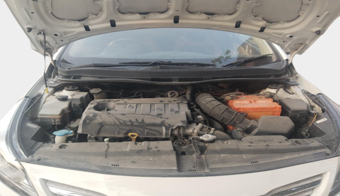 2014 Hyundai Verna FLUIDIC 1.6 CRDI SX, Diesel, Manual, 1,18,299 km, exterior