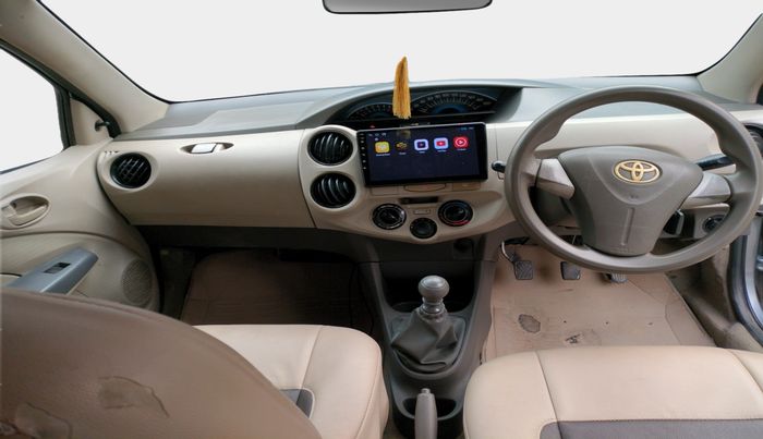 2015 Toyota Etios Liva GD, Diesel, Manual, 1,05,885 km, interior