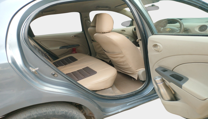 2015 Toyota Etios Liva GD, Diesel, Manual, 1,05,885 km, interior