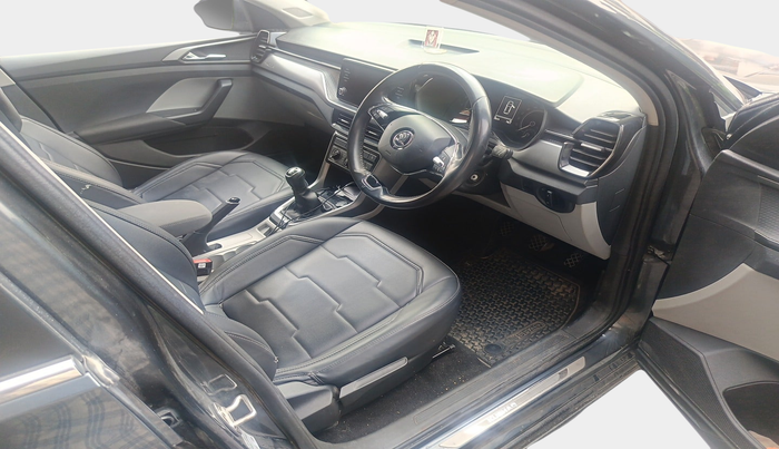 2022 Skoda KUSHAQ AMBITION 1.0L TSI MT, Petrol, Manual, 69,675 km, interior