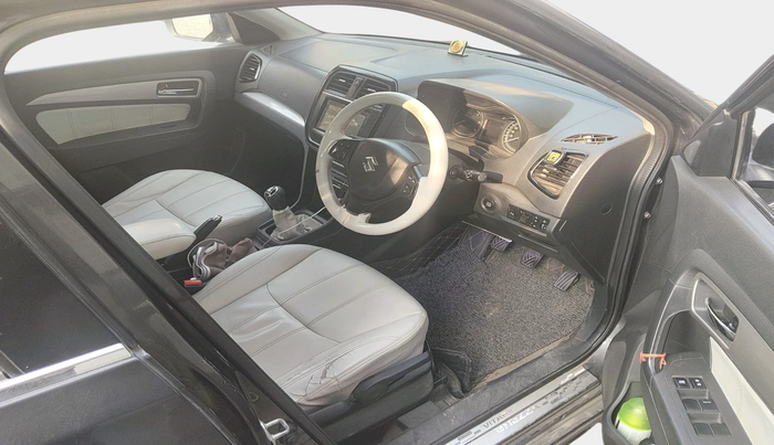 2016 Maruti Vitara Brezza ZDI PLUS, Diesel, Manual, 1,13,796 km, interior