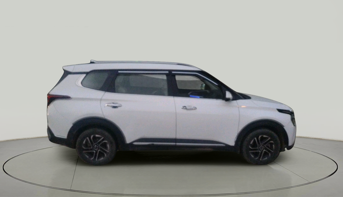 2022 KIA CARENS LUXURY PLUS 1.5 DIESEL 6 STR, Diesel, Manual, 1,82,706 km, exterior