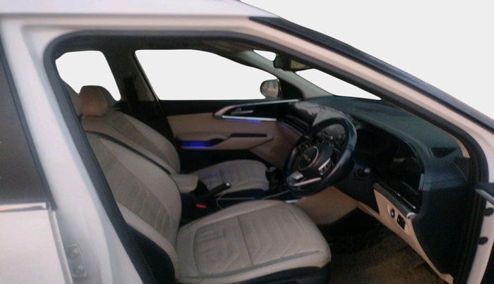 2022 KIA CARENS LUXURY PLUS 1.5 DIESEL 6 STR, Diesel, Manual, 1,82,706 km, interior