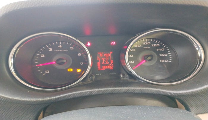 2018 Mahindra TUV300 T8, Diesel, Manual, 88,882 km, interior