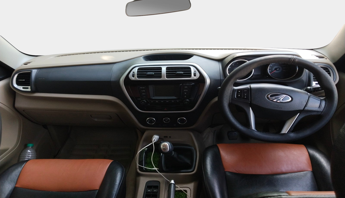 2018 Mahindra TUV300 T8, Diesel, Manual, 88,882 km, interior
