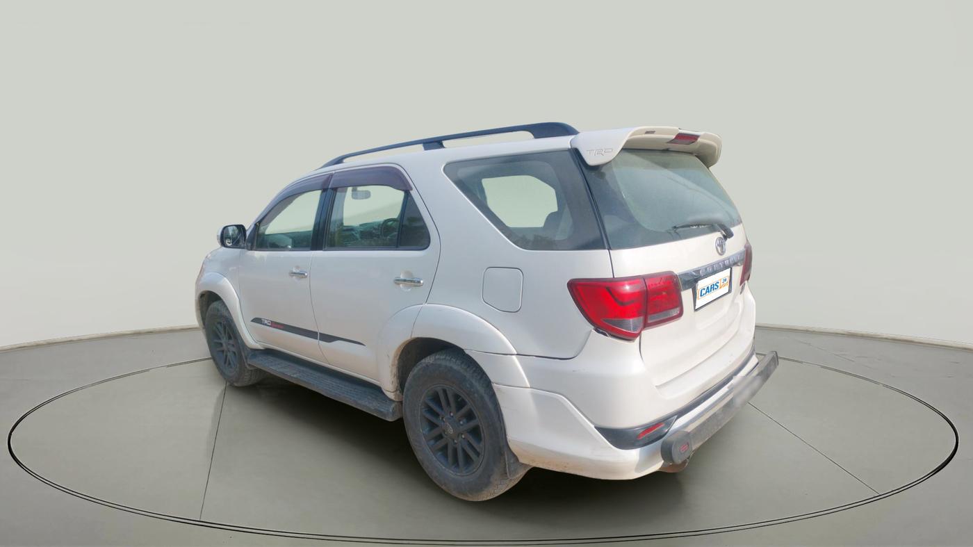 2015 Toyota Fortuner 3.0 SPORTIVO 4X2 MT, Diesel, Manual, 2,81,725 km, exterior
