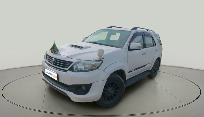 2015 Toyota Fortuner 3.0 SPORTIVO 4X2 MT, Diesel, Manual, 2,81,725 km, exterior