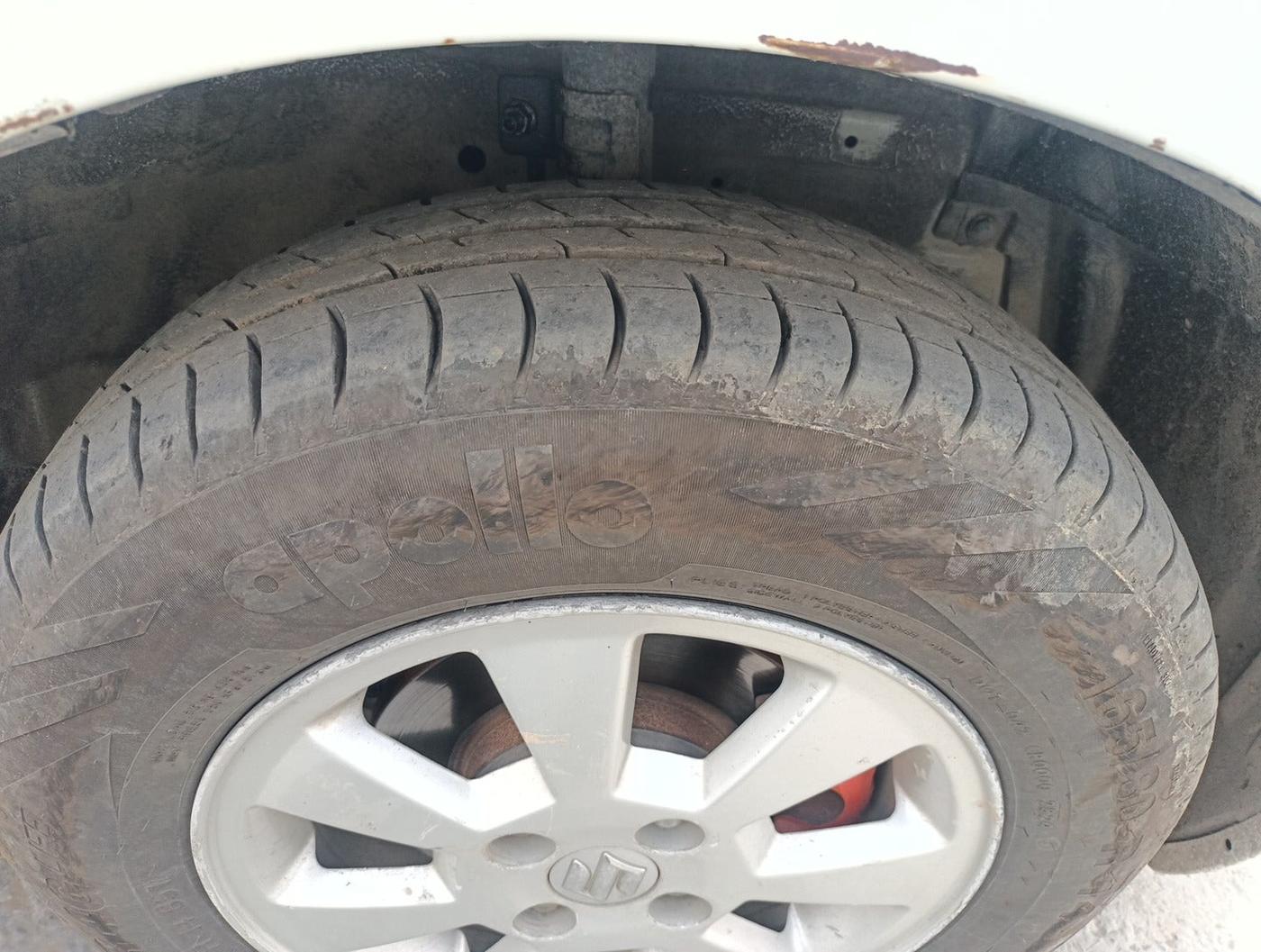 2015 Maruti Swift LDI (O), Diesel, Manual, 1,25,671 km, tyre