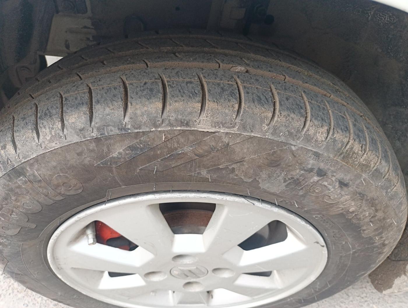 2015 Maruti Swift LDI (O), Diesel, Manual, 1,25,671 km, tyre