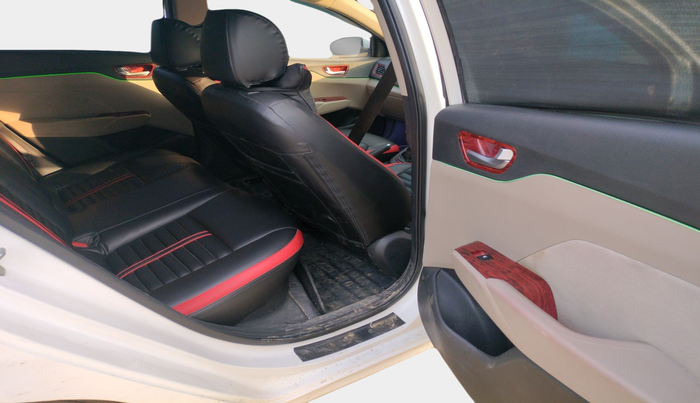 2018 Hyundai Verna 1.6 EX CRDI, Diesel, Manual, 1,10,184 km, interior