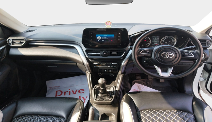 2024 Toyota URBAN CRUISER HYRYDER S NEO DRIVE, Petrol, Manual, 23,668 km, interior