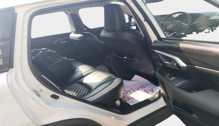 2024 Toyota URBAN CRUISER HYRYDER S NEO DRIVE, Petrol, Manual, 23,668 km, interior