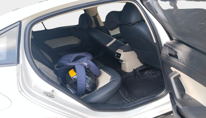 2024 Skoda SLAVIA AMBITION 1.0L TSI AT, Petrol, Automatic, 11,128 km, interior