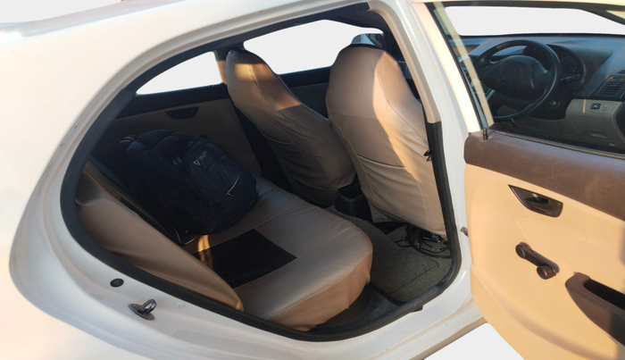 2017 Hyundai Eon ERA +, Petrol, Manual, 1,06,267 km, interior