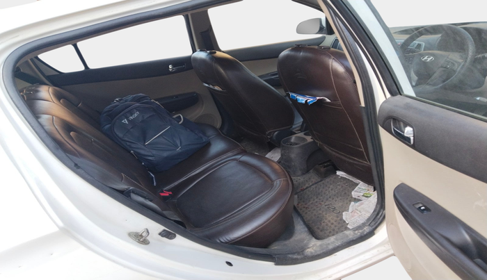 2013 Hyundai i20 ASTA 1.4 CRDI, Diesel, Manual, 1,79,054 km, interior