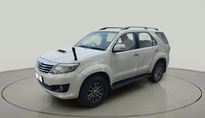 2013 Toyota Fortuner 3.0 4X2 AT, Diesel, Automatic, 1,66,718 km, exterior