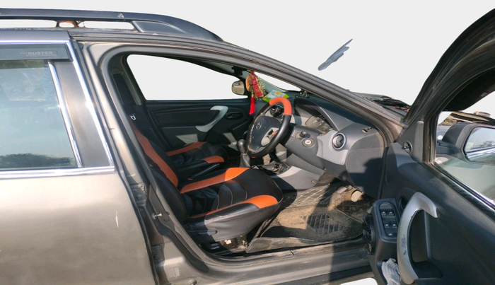 2014 Nissan Terrano XL (D), Diesel, Manual, 94,805 km, interior