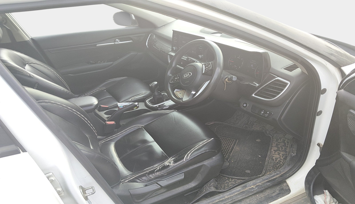 2020 KIA SELTOS HTK PLUS 1.5 DIESEL, Diesel, Manual, 1,38,676 km, interior