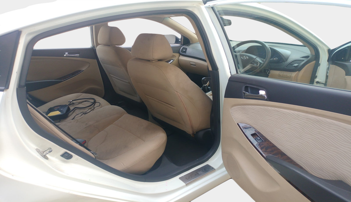 2013 Hyundai Verna FLUIDIC 1.6 CRDI SX, Diesel, Manual, 1,23,148 km, interior