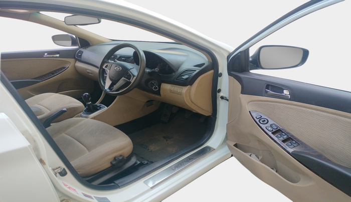 2013 Hyundai Verna FLUIDIC 1.6 CRDI SX, Diesel, Manual, 1,23,148 km, interior