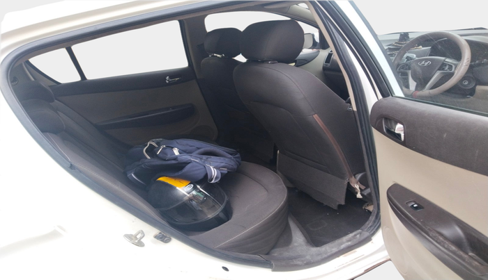 2011 Hyundai i20 ASTA 1.4 CRDI, Diesel, Manual, 1,86,046 km, interior